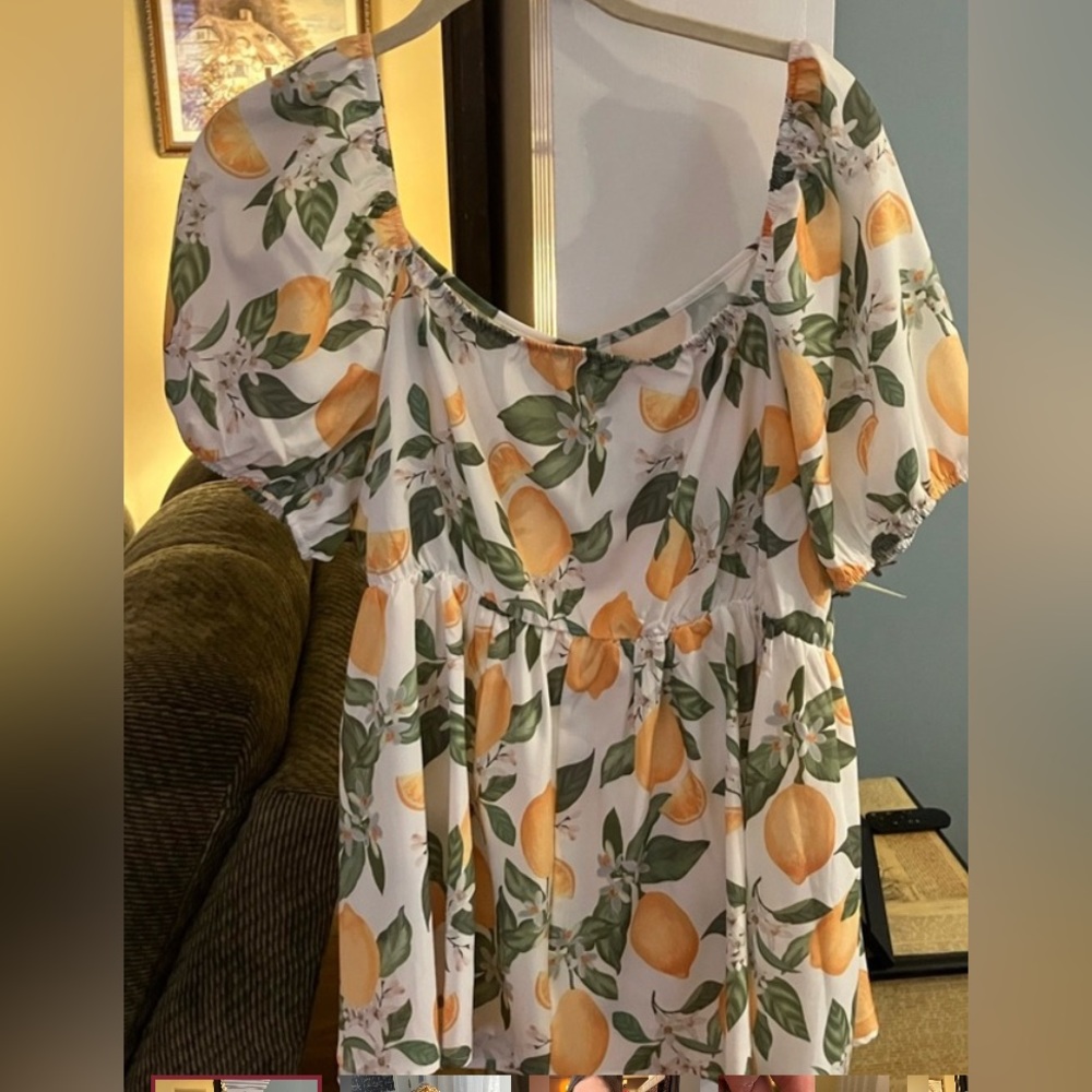White Flowered Top with Lemons 🍋
